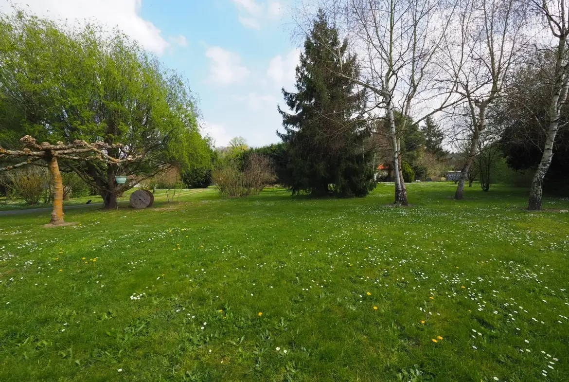 Belle villa de plain-pied de 168 m² à Mongauzy - Calme et proximité autoroute 