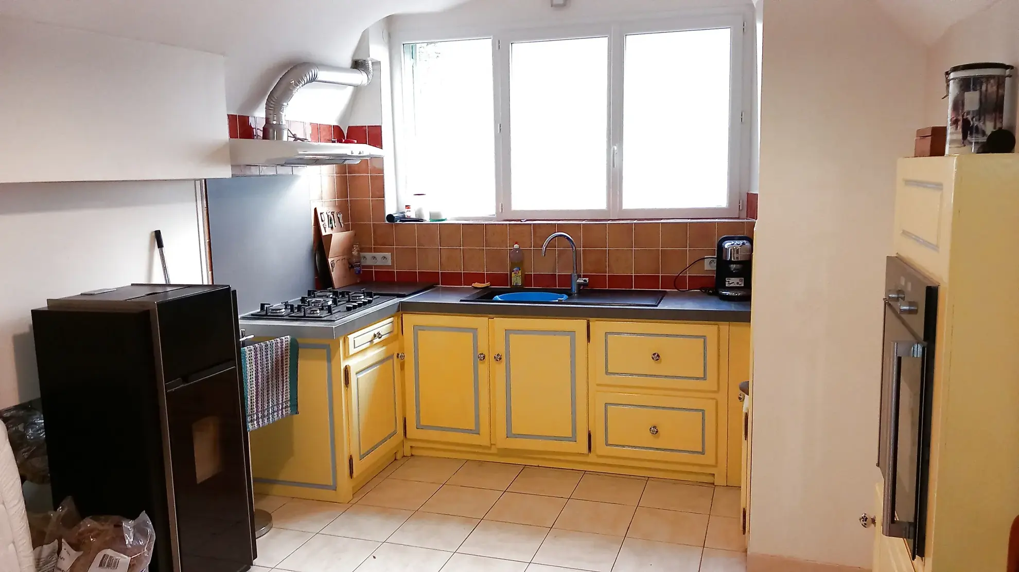 Maison de village en pierre avec terrasse à Saint Gervais sur mare - Opportunité à saisir 