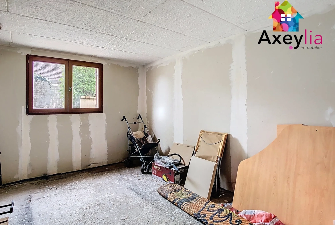 Maison familiale avec 5 chambres et grand garage à Digoin (71) 