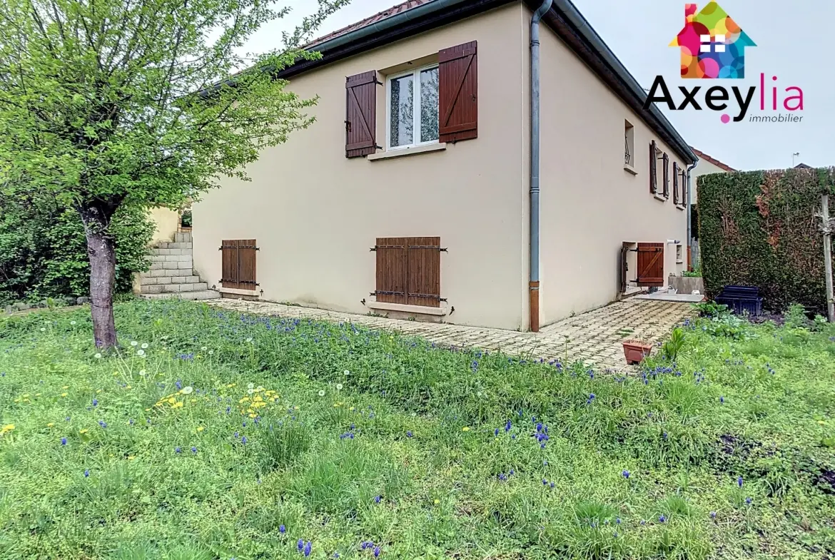 Maison familiale avec 5 chambres et grand garage à Digoin (71) 