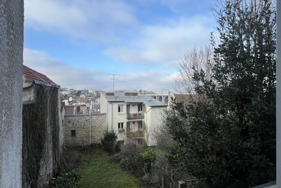 Appartement 2 pièces de 35 m² à Meudon avec vue dégagée 