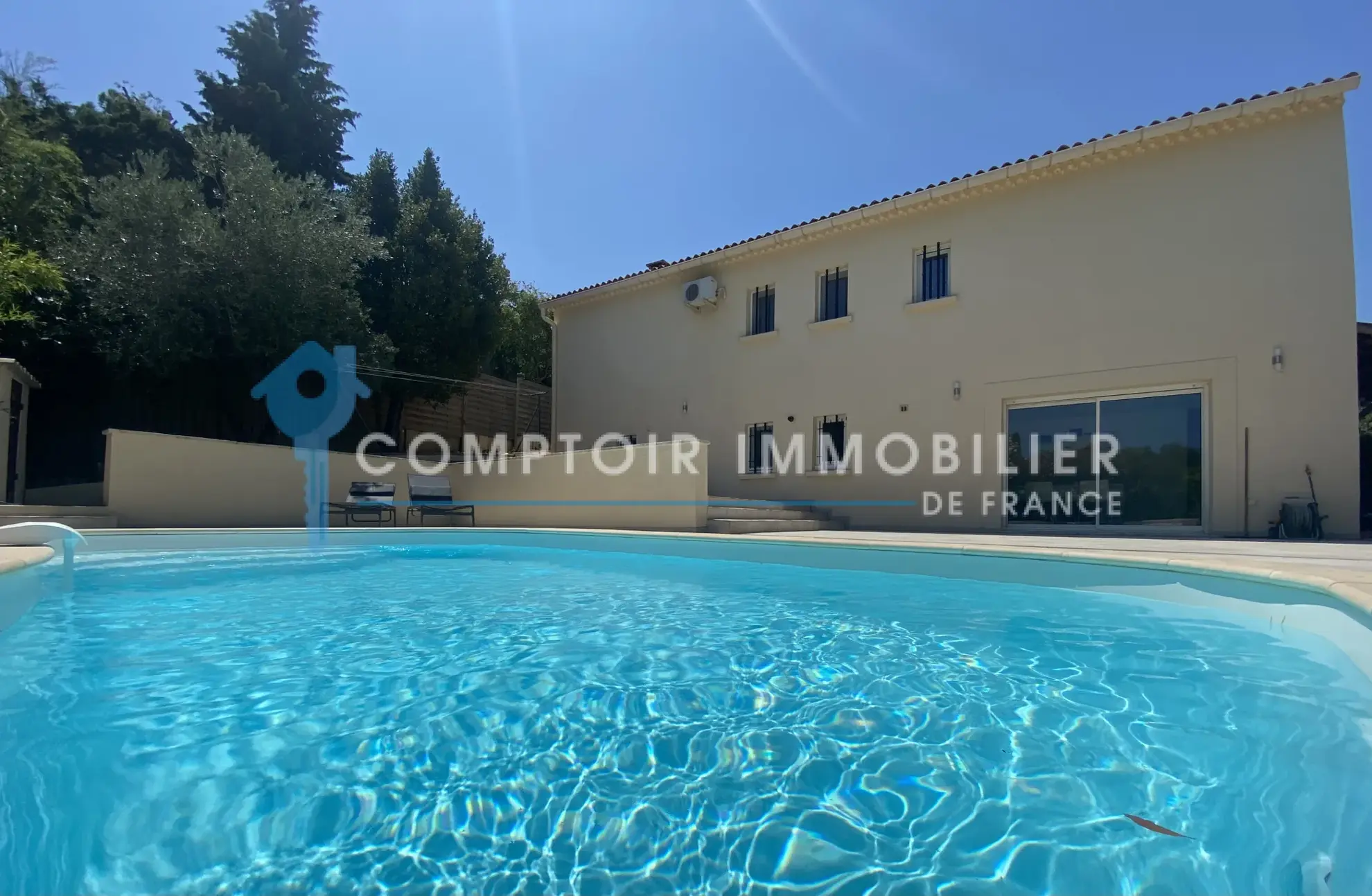 Villa traditionnelle de 125 m² avec piscine chauffée à Montfrin, proche du Pont du Gard 