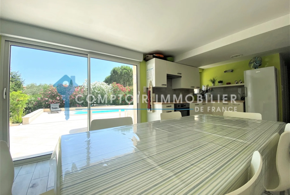 Villa traditionnelle de 125 m² avec piscine chauffée à Montfrin, proche du Pont du Gard 