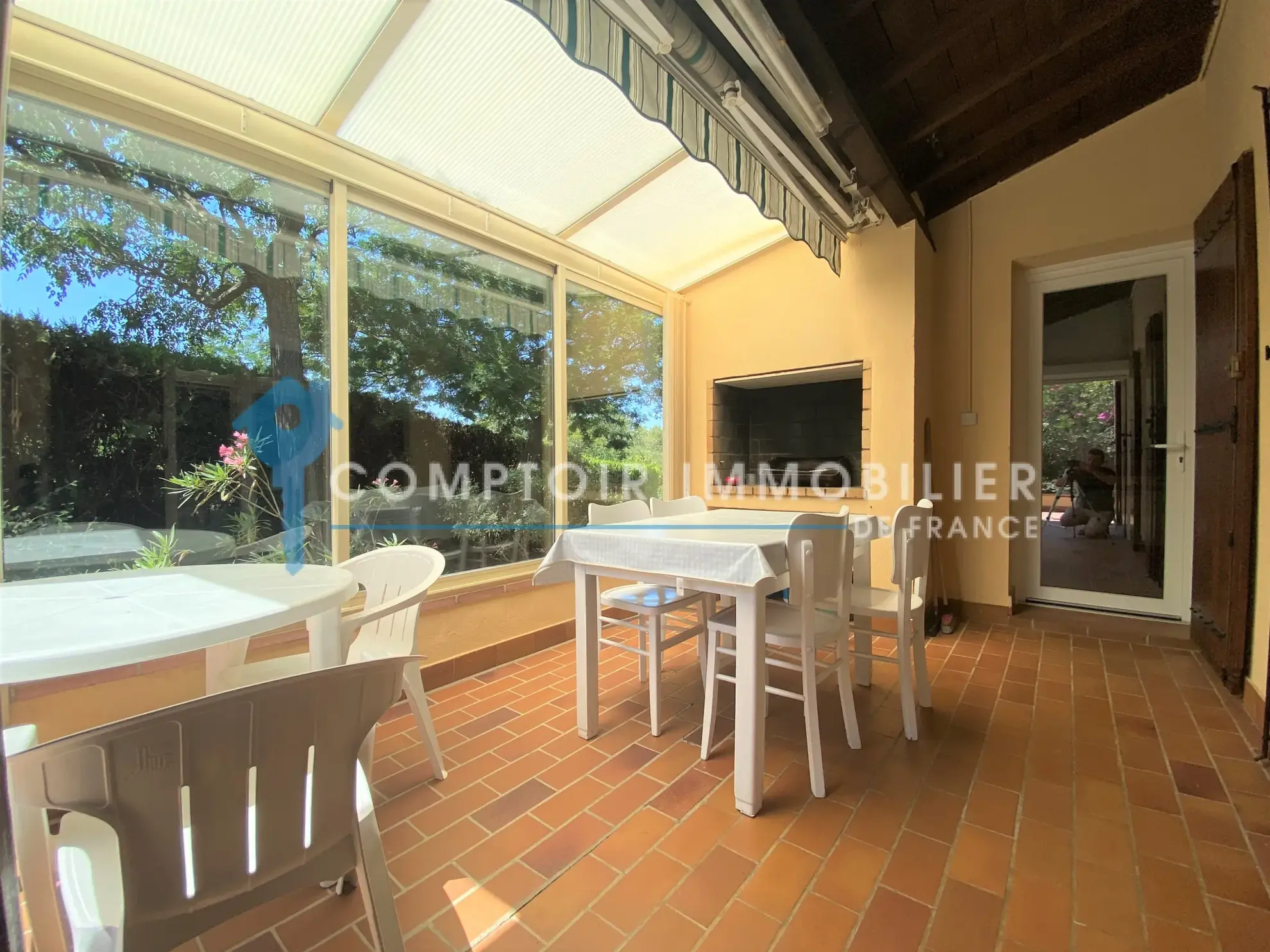 Villa traditionnelle de 125 m² avec piscine chauffée à Montfrin, proche du Pont du Gard 