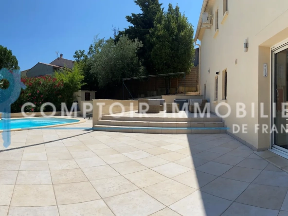 Villa traditionnelle de 125 m² avec piscine chauffée à Montfrin, proche du Pont du Gard
