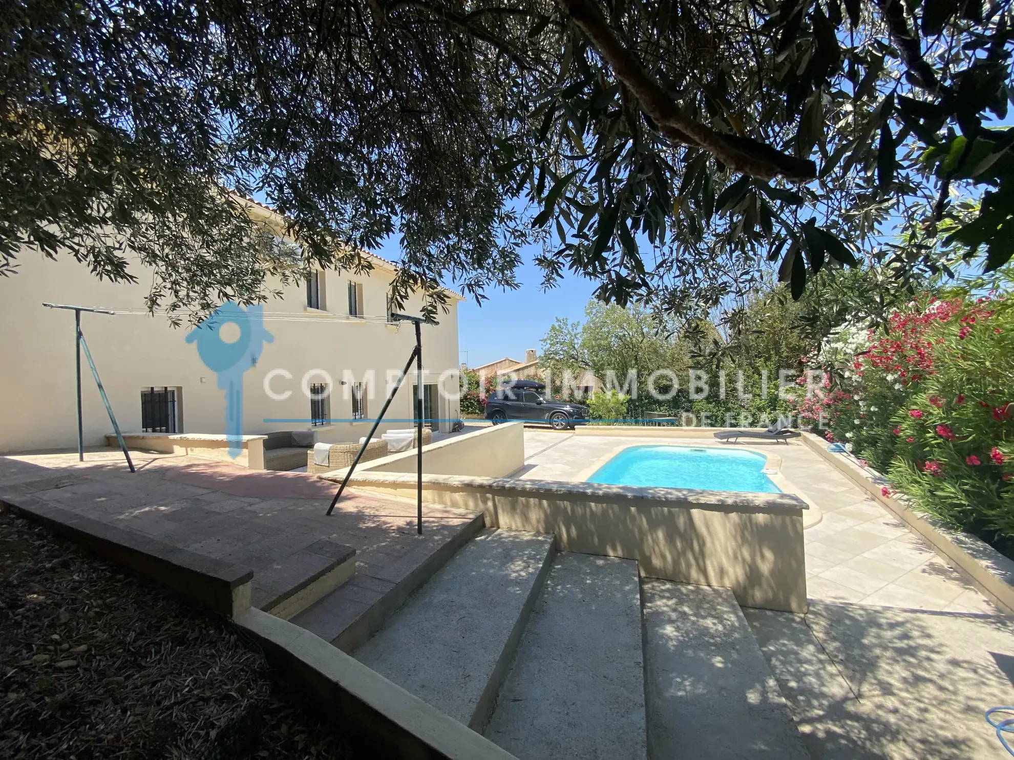 Villa traditionnelle de 125 m² avec piscine chauffée à Montfrin, proche du Pont du Gard 