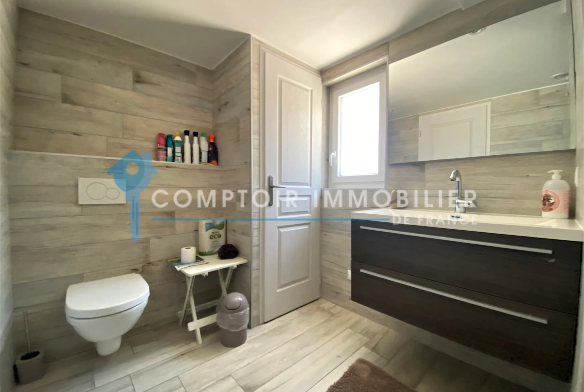 Villa traditionnelle de 125 m² avec piscine chauffée à Montfrin, proche du Pont du Gard 