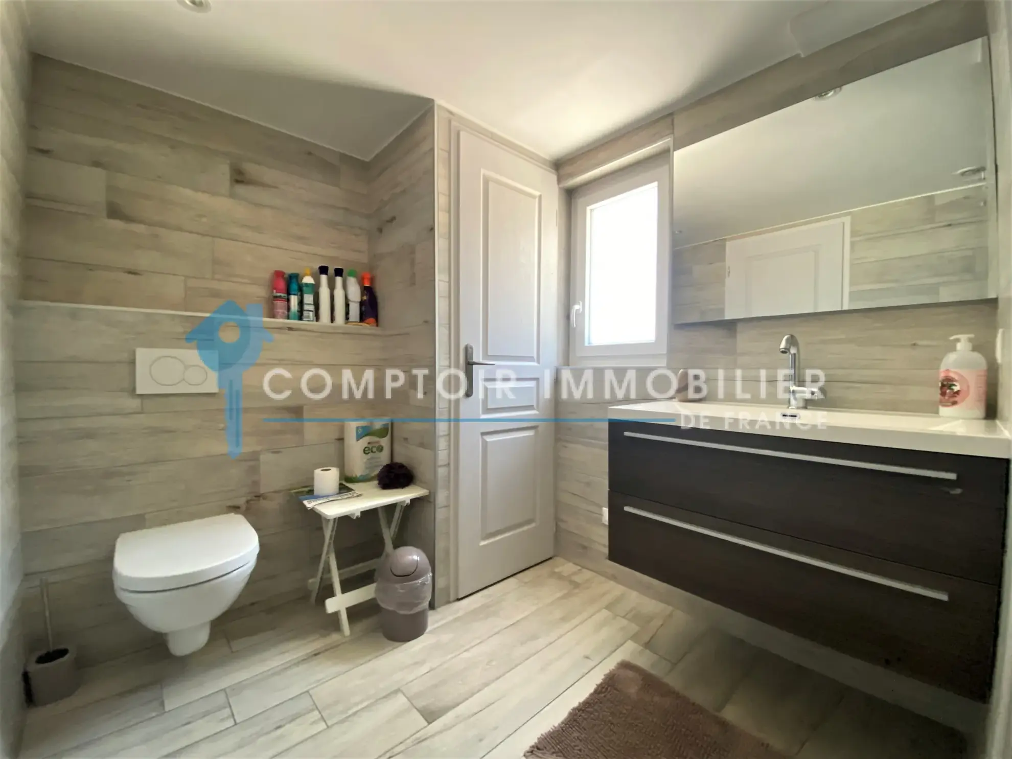 Villa traditionnelle de 125 m² avec piscine chauffée à Montfrin, proche du Pont du Gard 