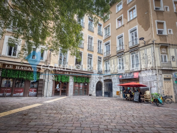 Appartement de prestige de 52 m² dans un hôtel Renaissance à Grenoble Notre-Dame 