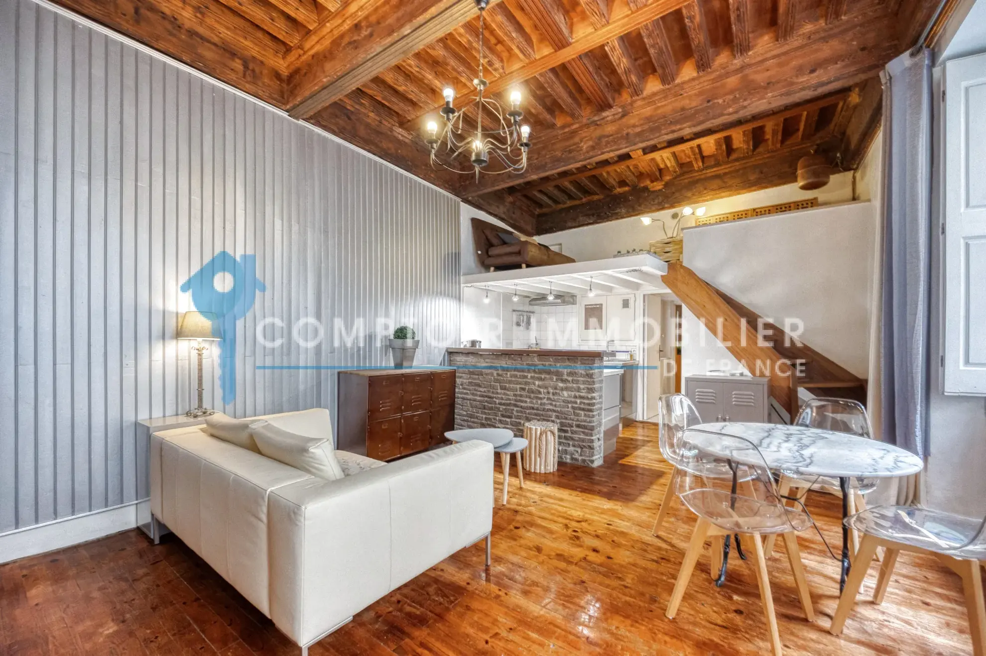 Appartement de prestige de 52 m² dans un hôtel Renaissance à Grenoble Notre-Dame 