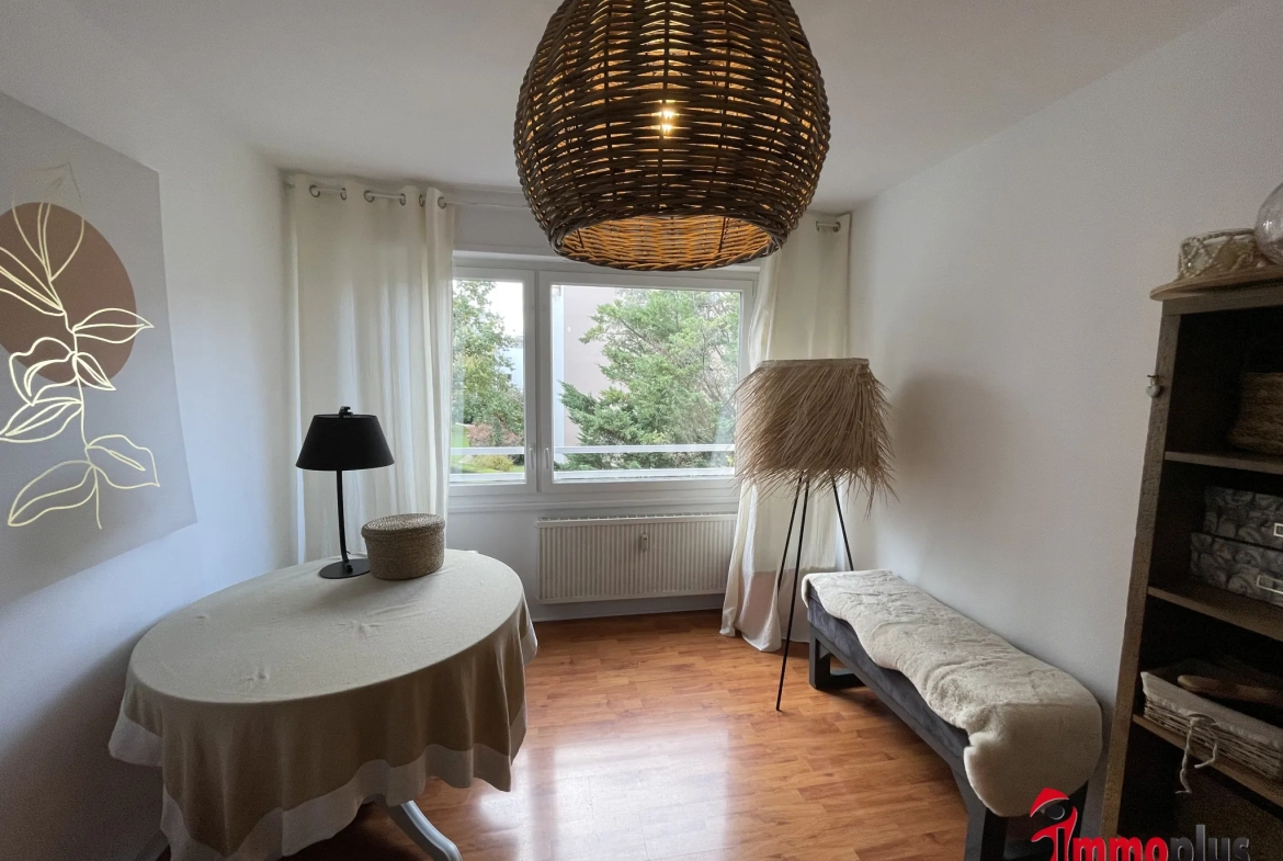 Appartement F5 traversant avec balcons et parking à Rixheim 