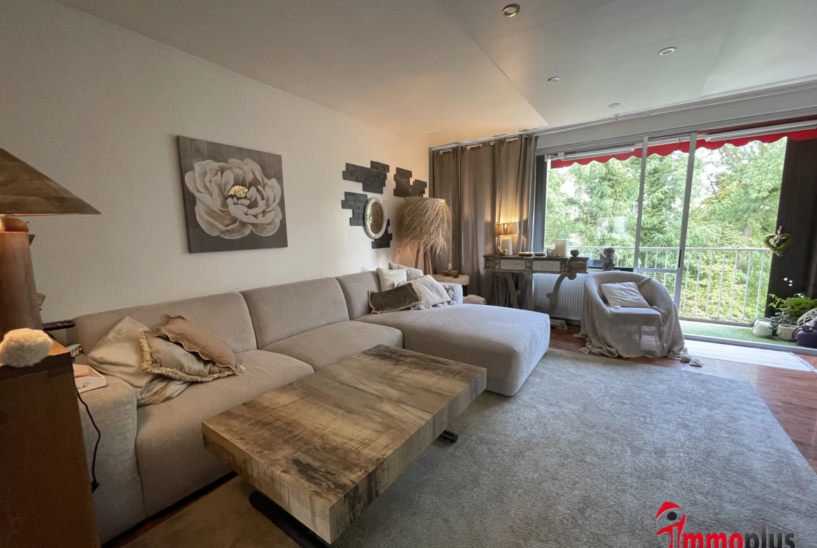 Appartement F5 traversant avec balcons et parking à Rixheim 