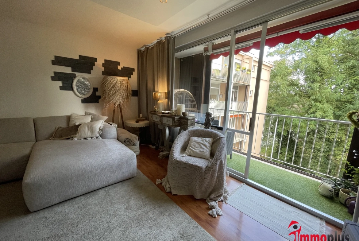 Appartement F5 traversant avec balcons et parking à Rixheim 