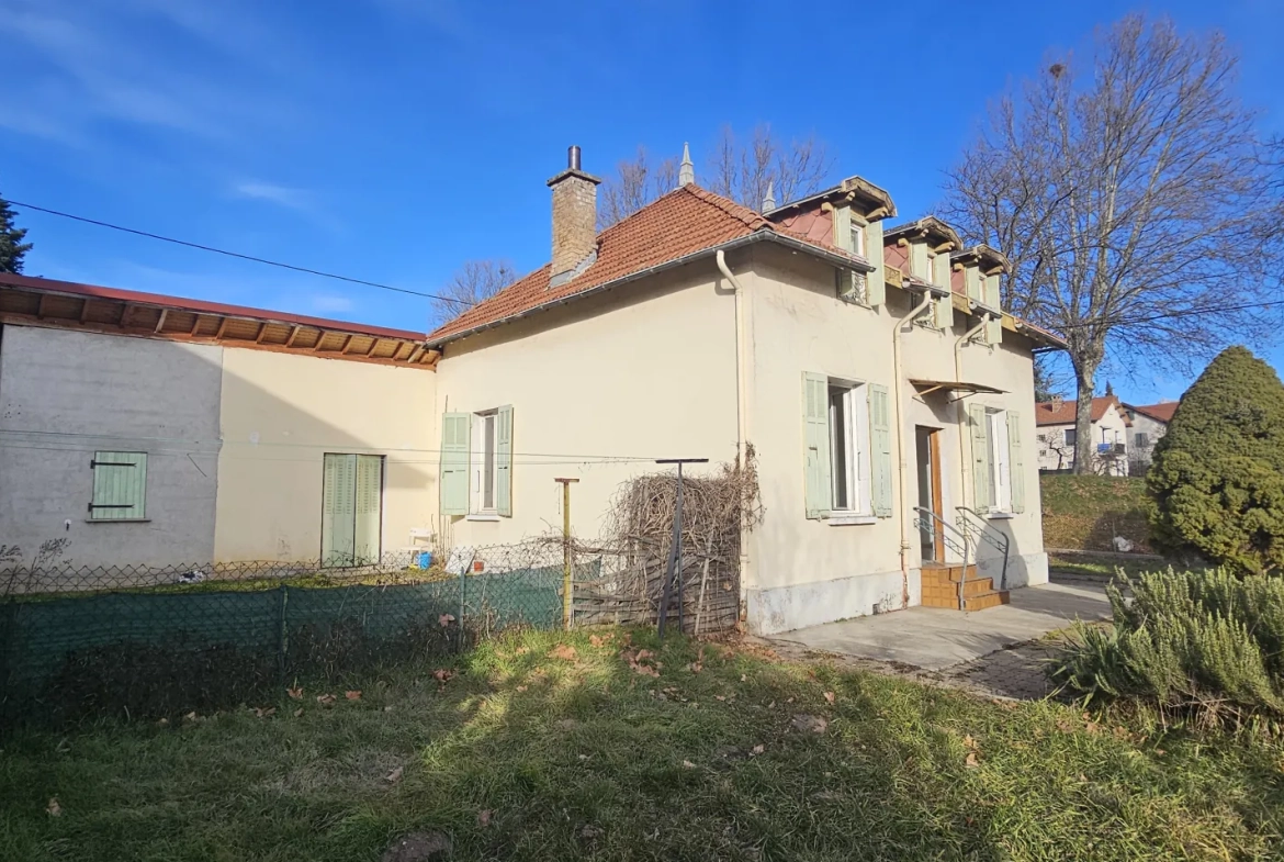 Maison de 128 m² avec studio, garage et terrasse à Gap 