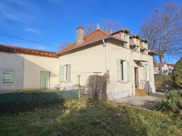 Maison de 128 m² avec studio, garage et terrasse à Gap