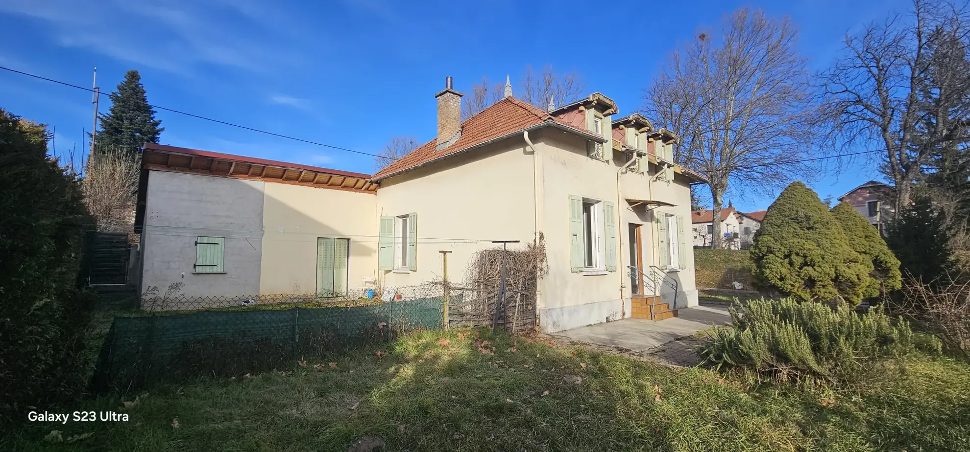 Maison de 128 m² avec studio, garage et terrasse à Gap 