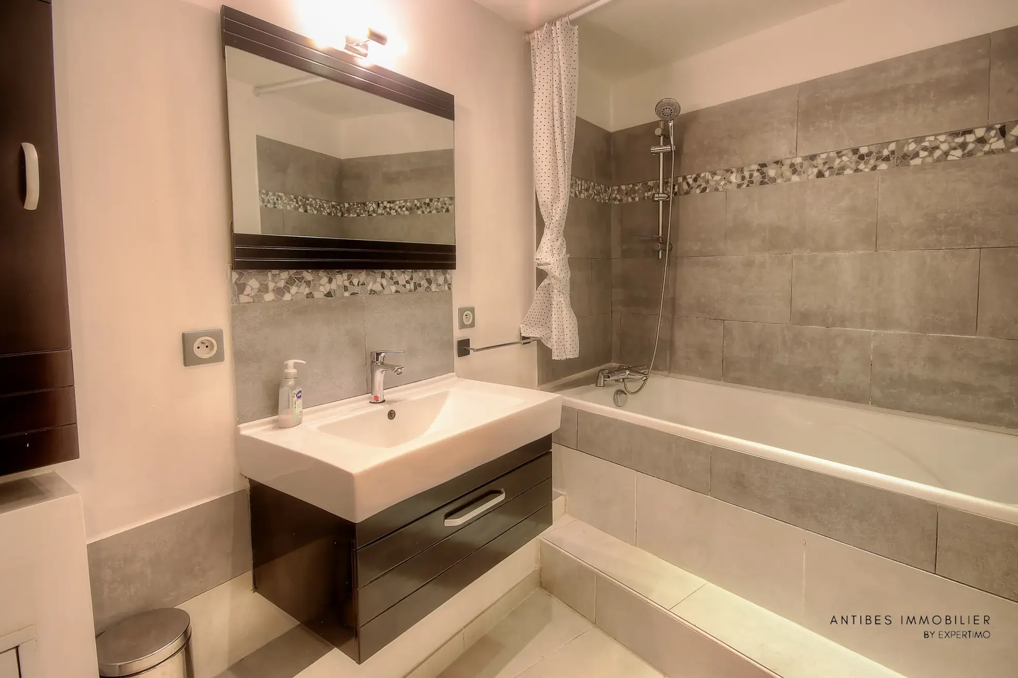 Bel appartement 3 pièces à Juan-les-Pins avec parking, proche des plages et idéal pour location saisonnière 