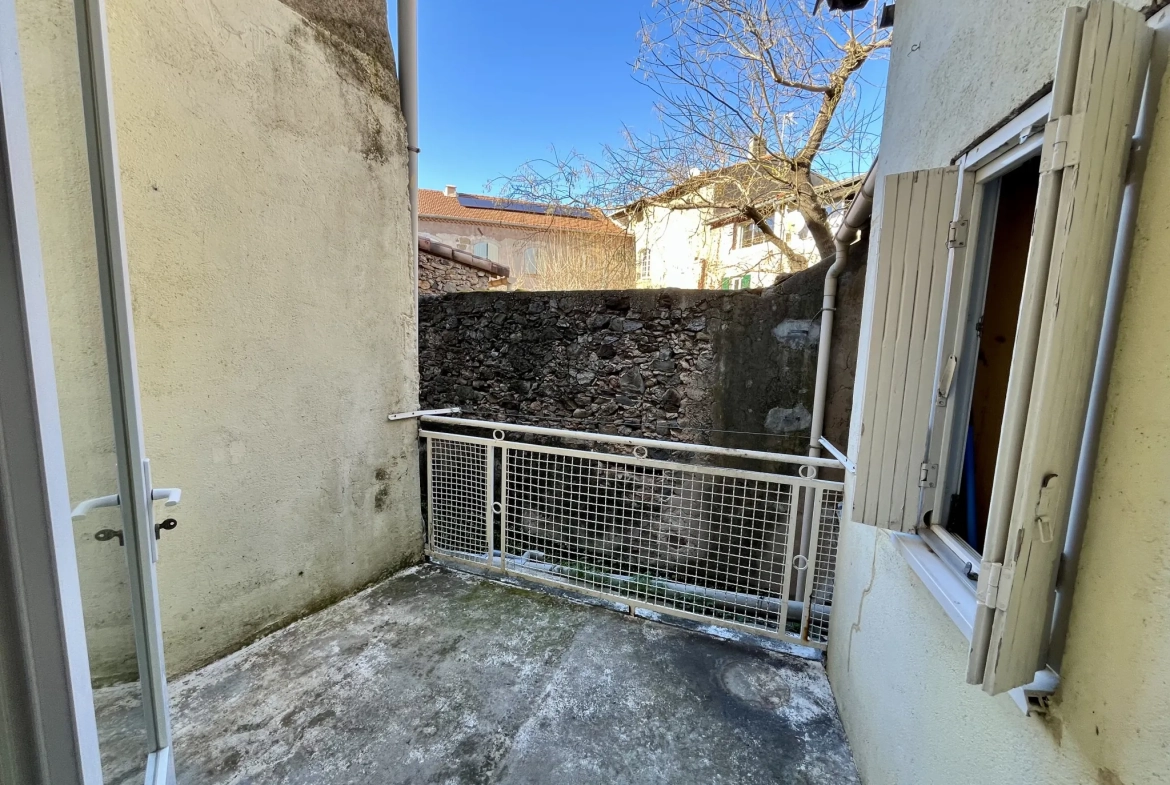 Appartement T2 avec Terrasse à Clermont-l’Hérault – Faibles Charges 
