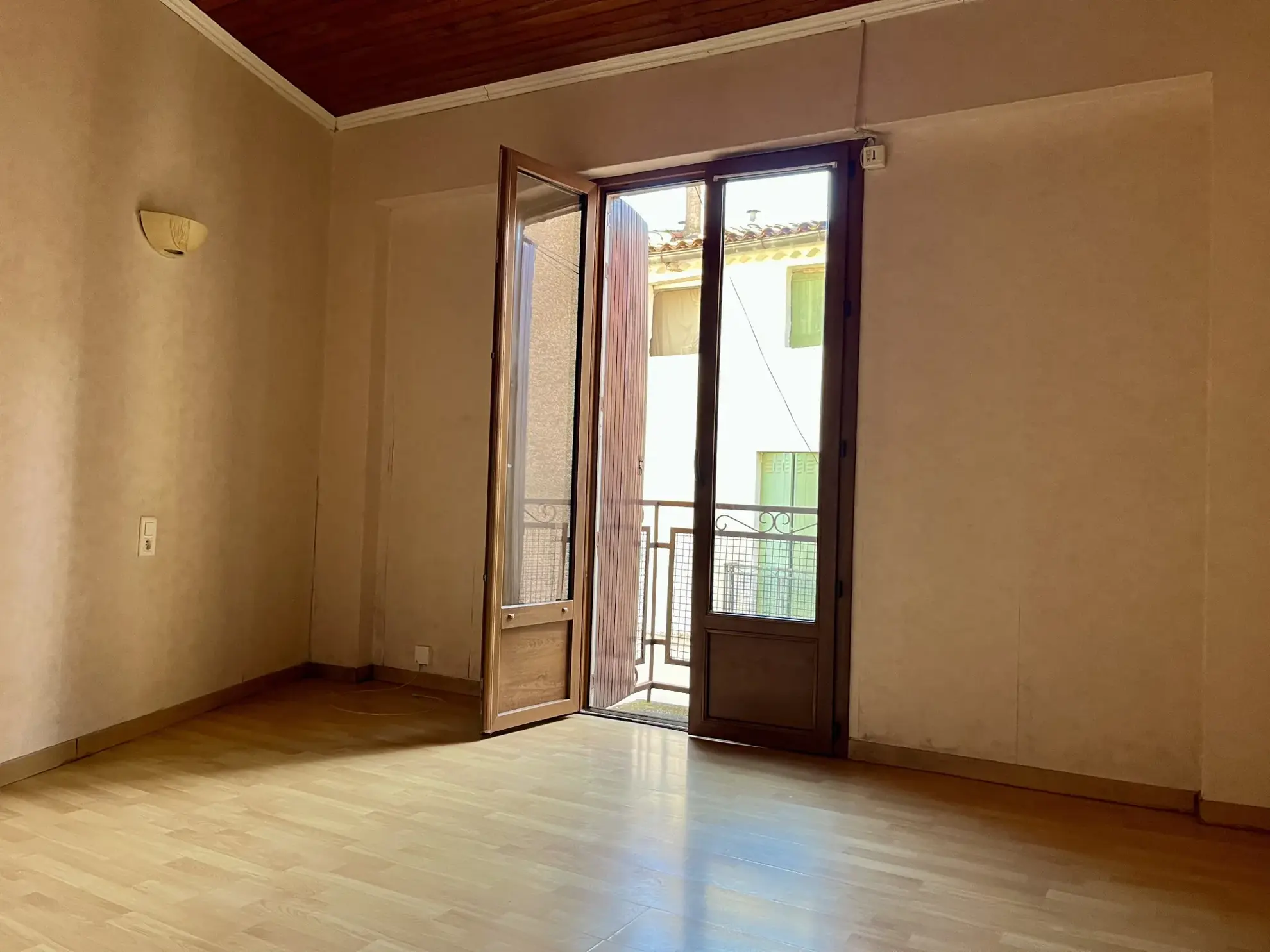 Appartement T2 avec Terrasse à Clermont-l’Hérault – Faibles Charges 