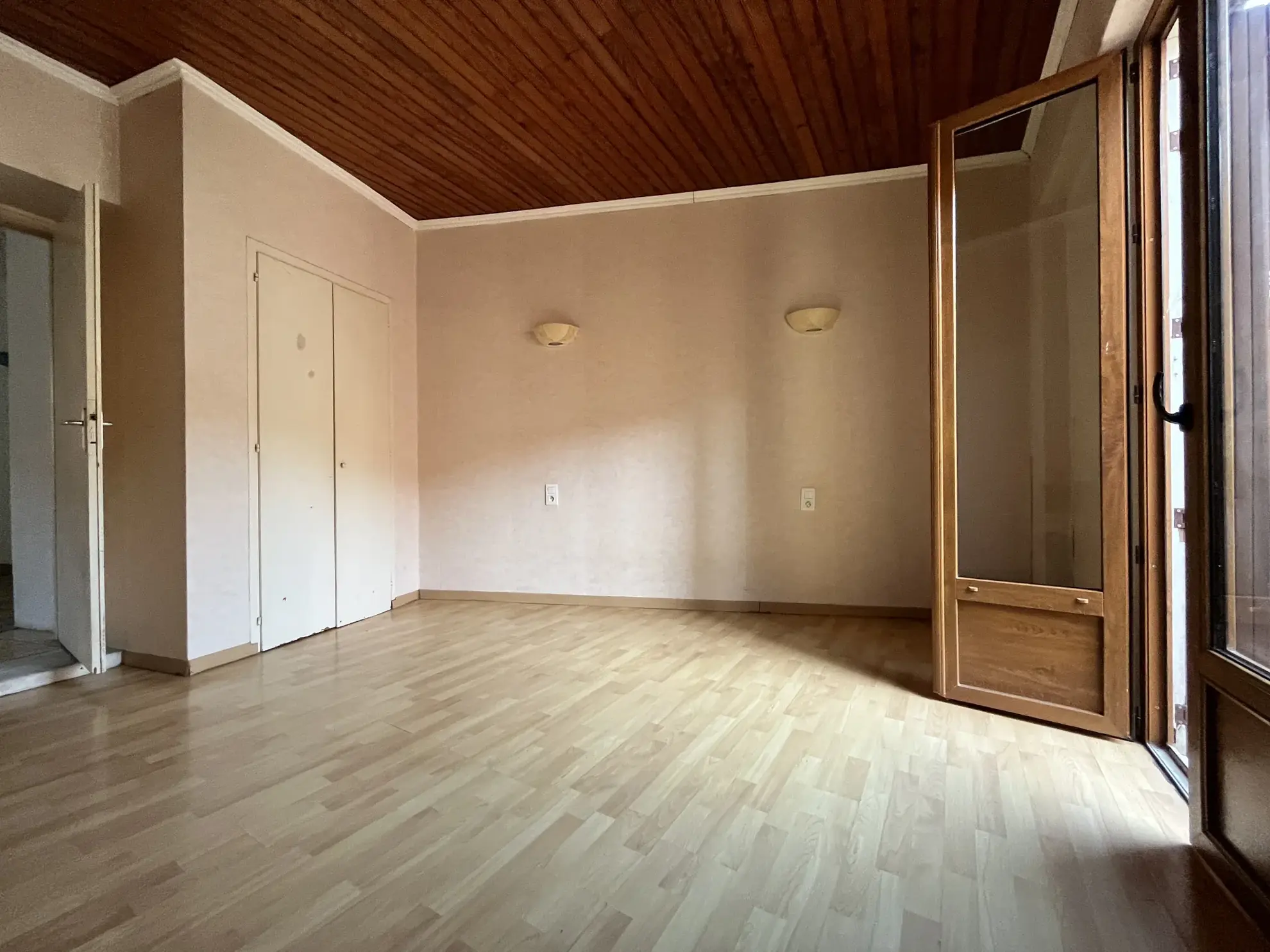 Appartement T2 avec Terrasse à Clermont-l’Hérault – Faibles Charges 