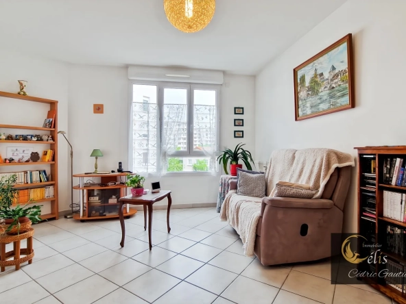 Appartement T3 récent avec balcon et garage à Bourgoin-Jallieu, 65m², idéalement situé
