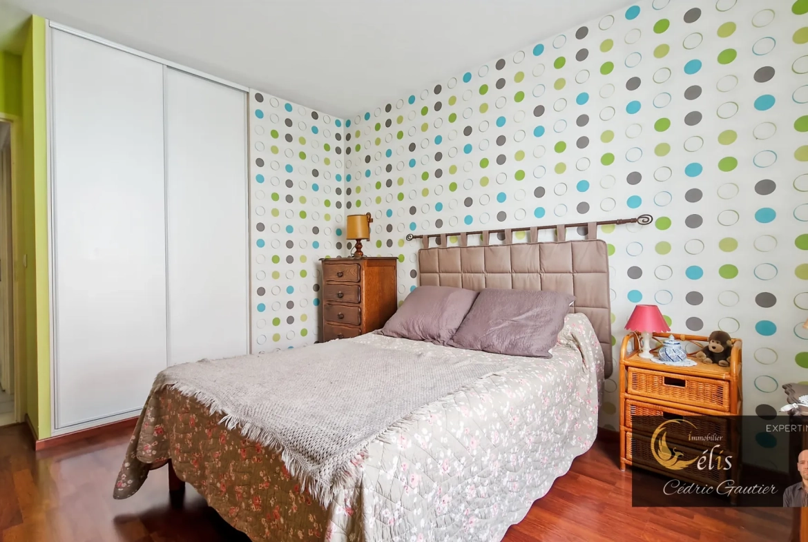 Appartement T3 récent avec balcon et garage à Bourgoin-Jallieu, 65m², idéalement situé 