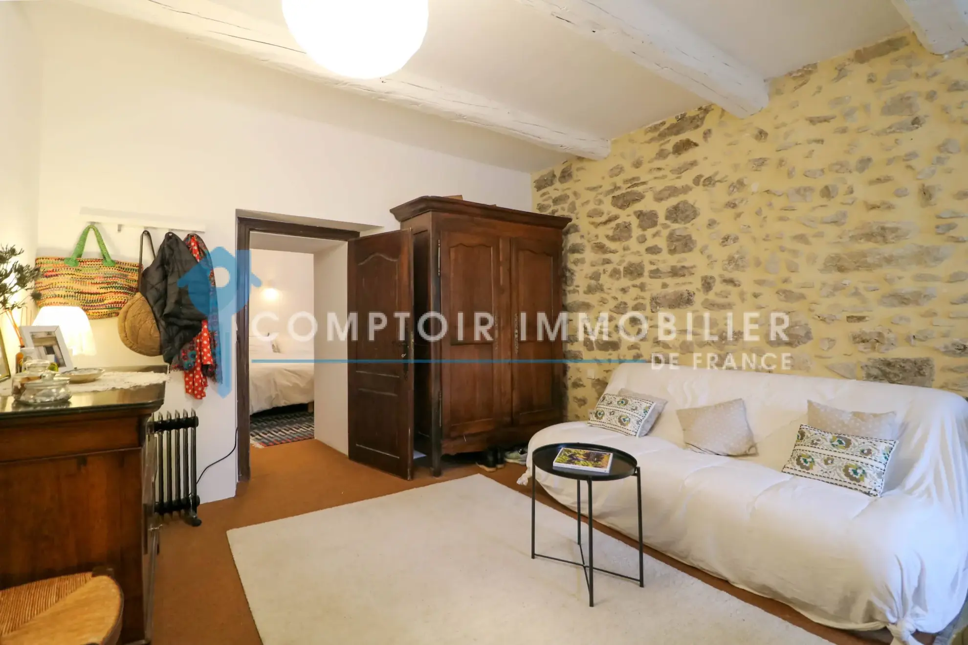 Maison de village avec vue panoramique à 15 km d’Uzès, charme historique et confort moderne 