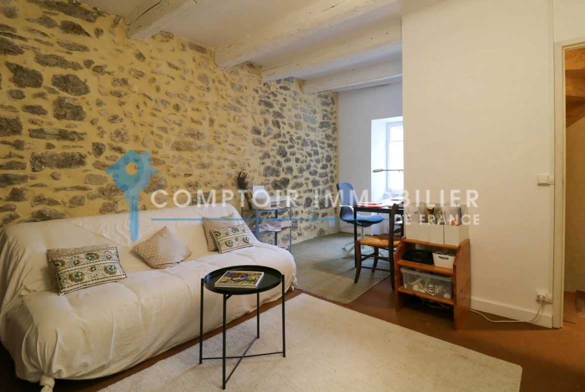 Maison de village avec vue panoramique à 15 km d’Uzès, charme historique et confort moderne 