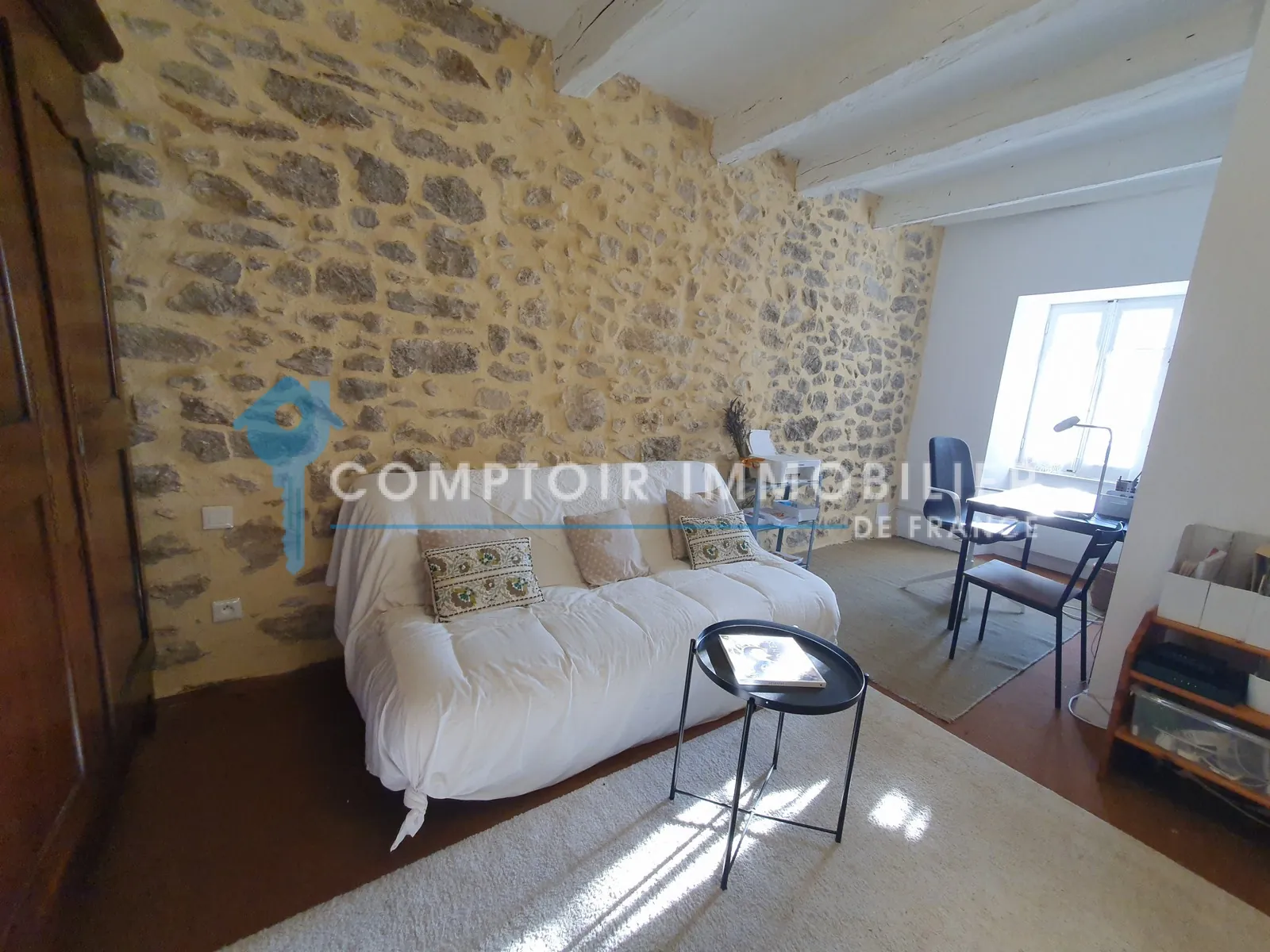 Maison de village avec vue panoramique à 15 km d’Uzès, charme historique et confort moderne 