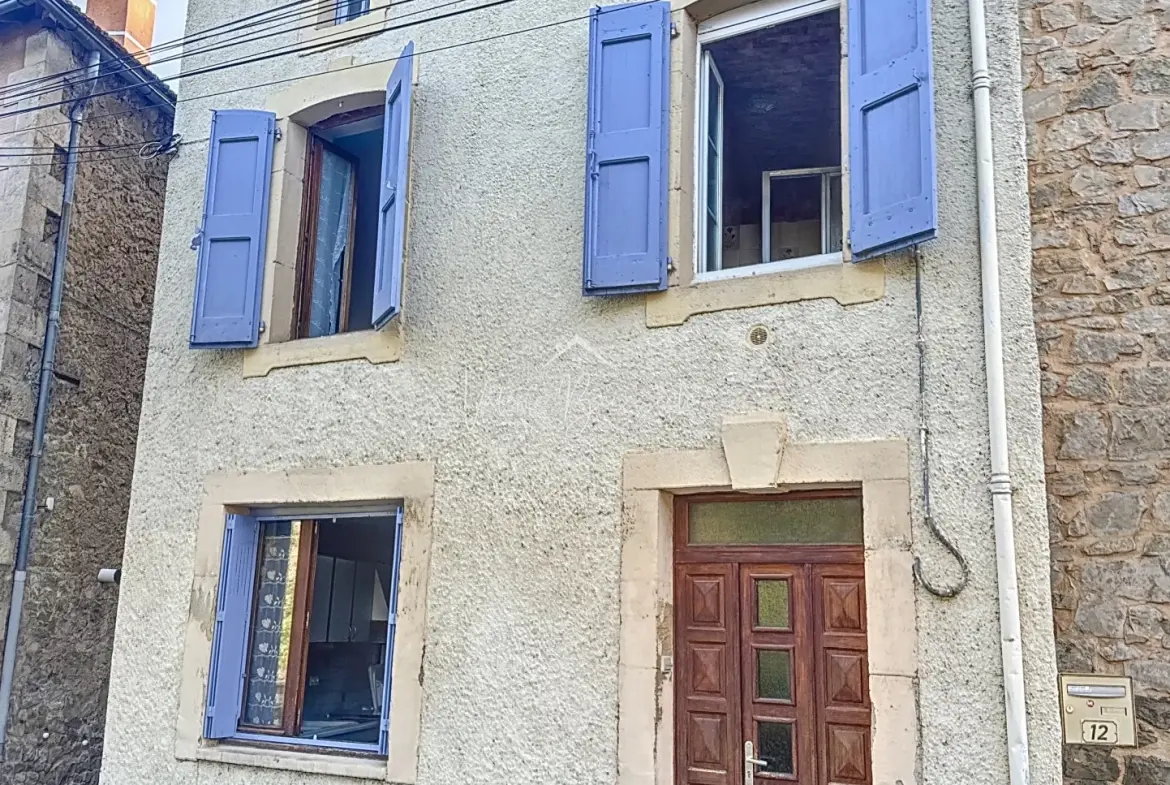 Maison de village T4 en pierre à Saint-Rome-de-Cernon proche gare 