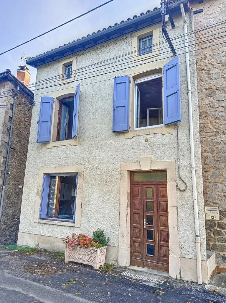 Maison de village T4 en pierre à Saint-Rome-de-Cernon proche gare