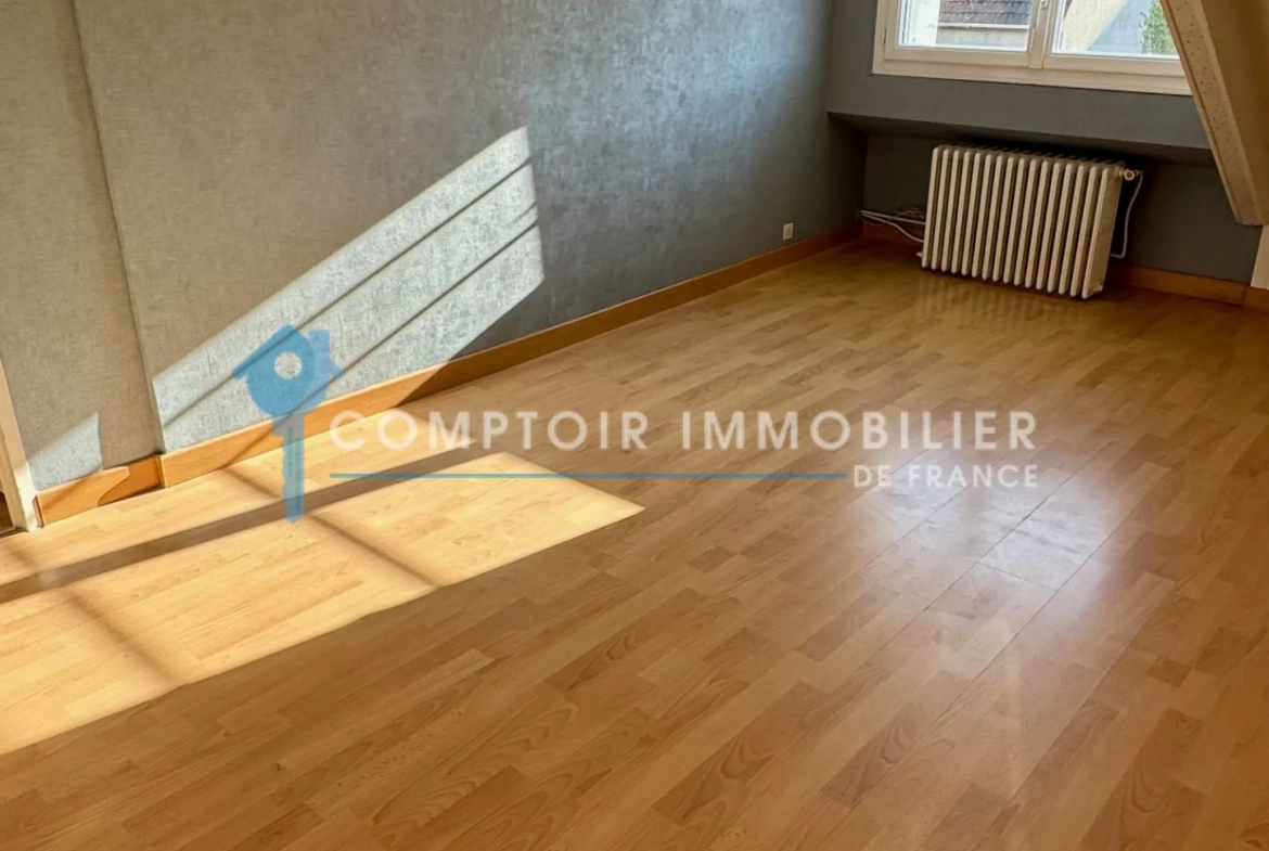 Maison rénovée à Villabé (91) avec grand terrain et 3 chambres 