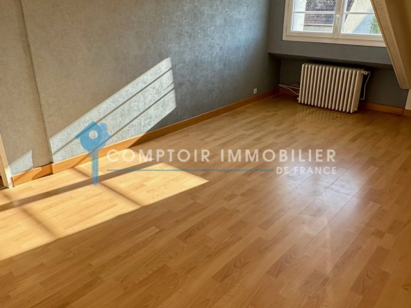 Maison rénovée à Villabé (91) avec grand terrain et 3 chambres 