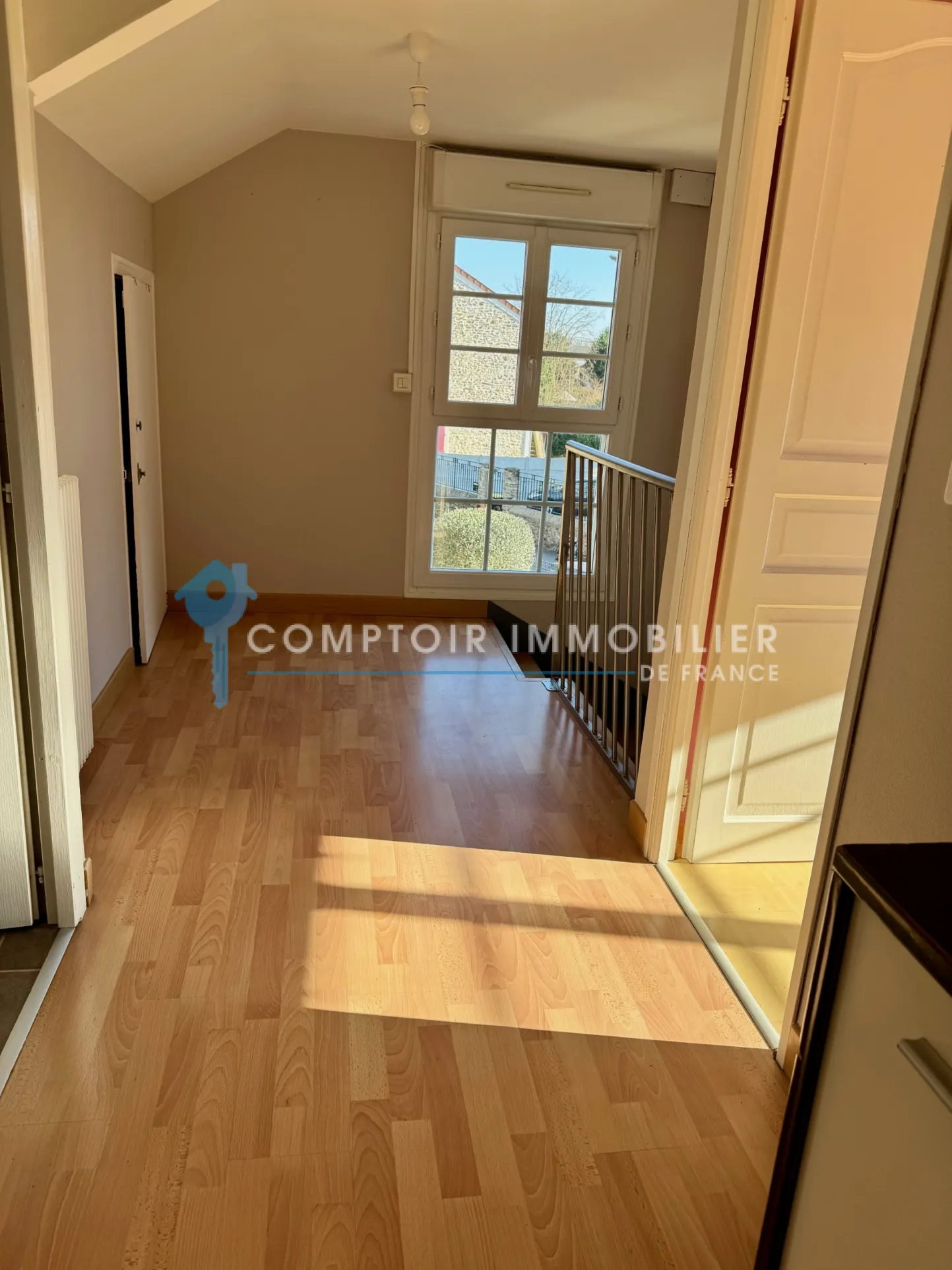 Maison rénovée à Villabé (91) avec grand terrain et 3 chambres 