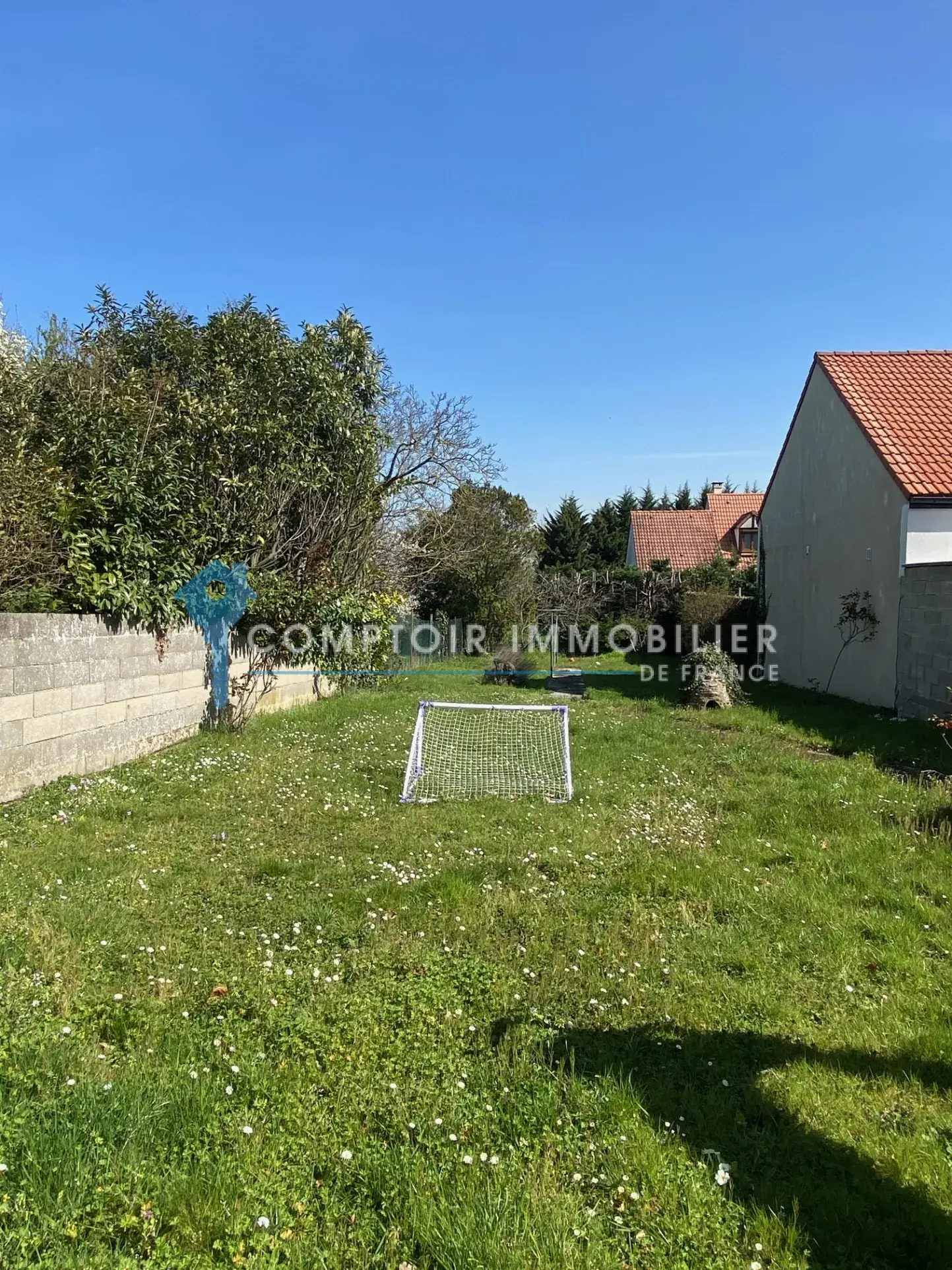 Maison rénovée à Villabé (91) avec grand terrain et 3 chambres 