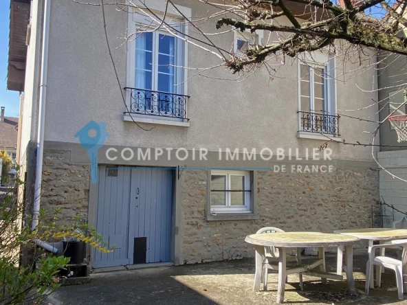 Maison rénovée à Villabé (91) avec grand terrain et 3 chambres 