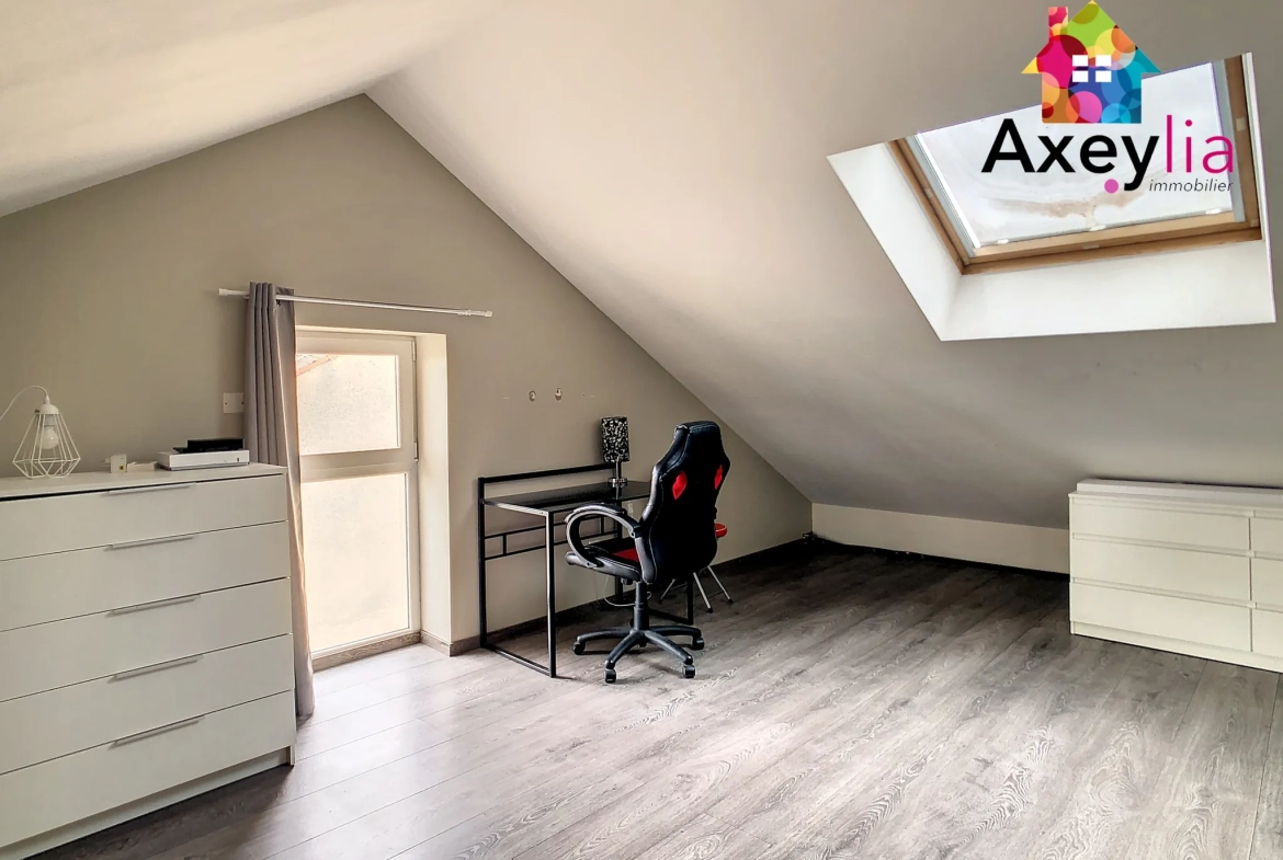 Maison à vendre à Riorges - Spacieuse et idéale pour famille 