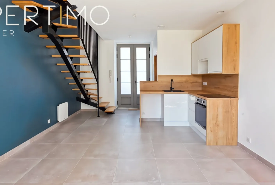 Maison atypique rénovée avec jardin et parking à Étampes, secteur recherché 