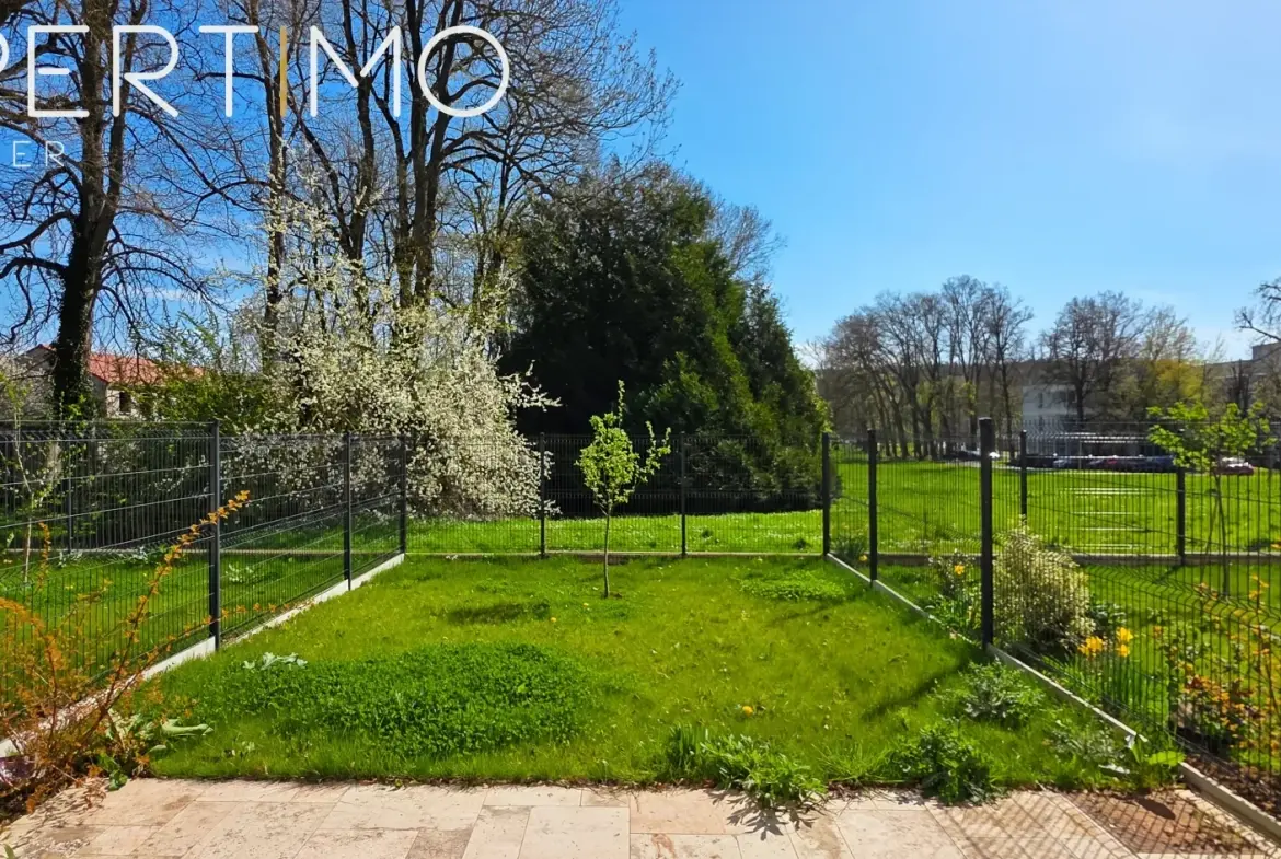 Maison atypique rénovée avec jardin et parking à Étampes, secteur recherché 