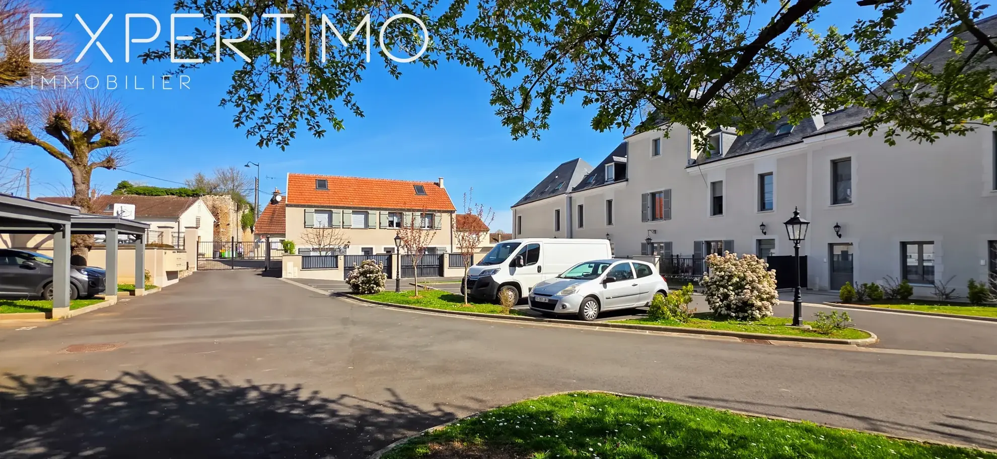 Maison atypique rénovée avec jardin et parking à Étampes, secteur recherché 