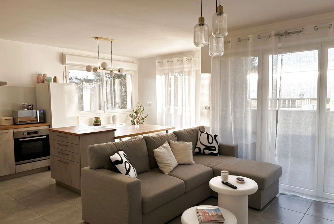 Appartement T3 de standing à vendre à Montpellier proche de la Clinique Saint-Roch 
