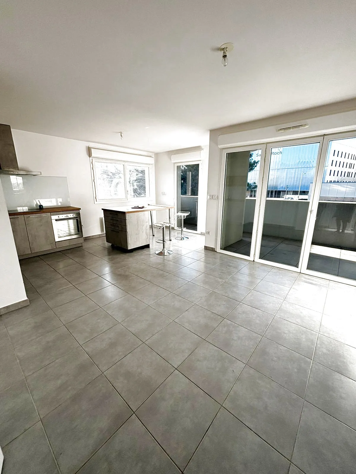 Appartement T3 de standing à vendre à Montpellier proche de la Clinique Saint-Roch 