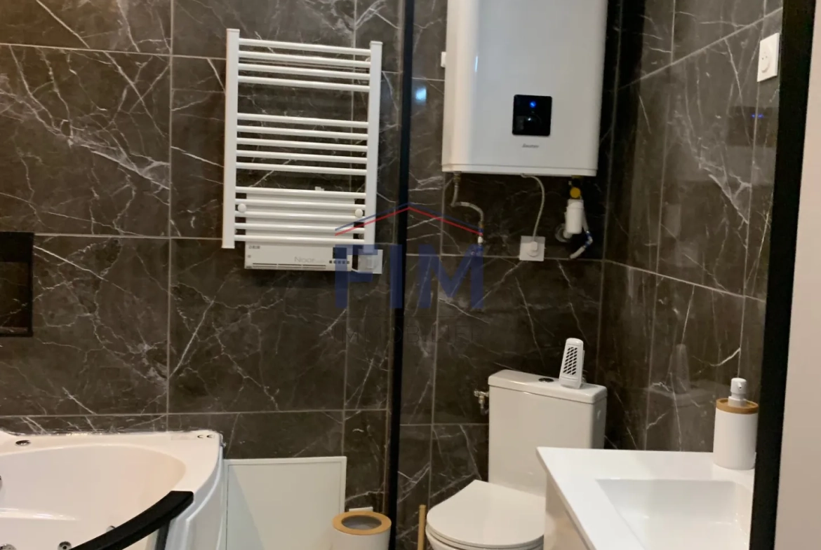 Appartement F2 rénové et meublé à Dieppe au centre-ville 