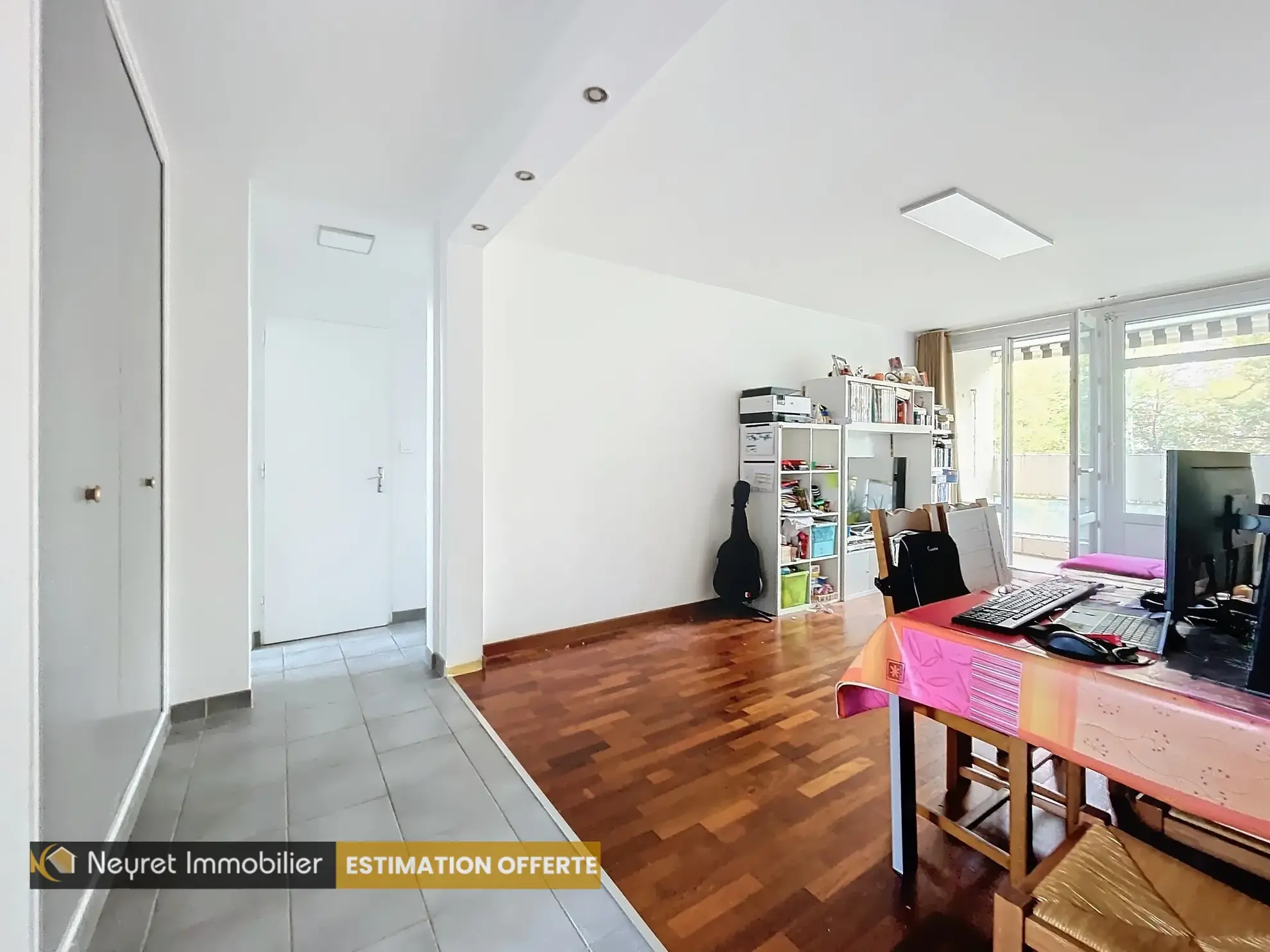 Vente d’un appartement T4 en parfait état avec terrasse à Oullins Pierre Bénite 
