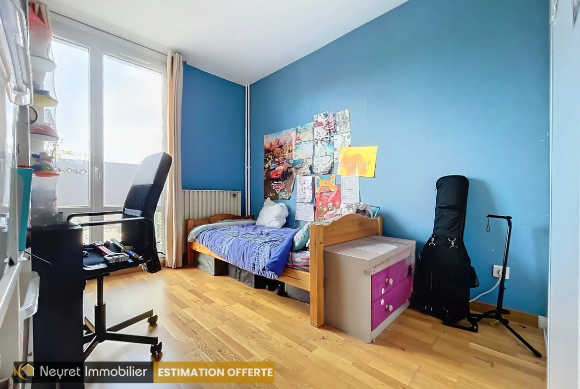 Vente d’un appartement T4 en parfait état avec terrasse à Oullins Pierre Bénite 