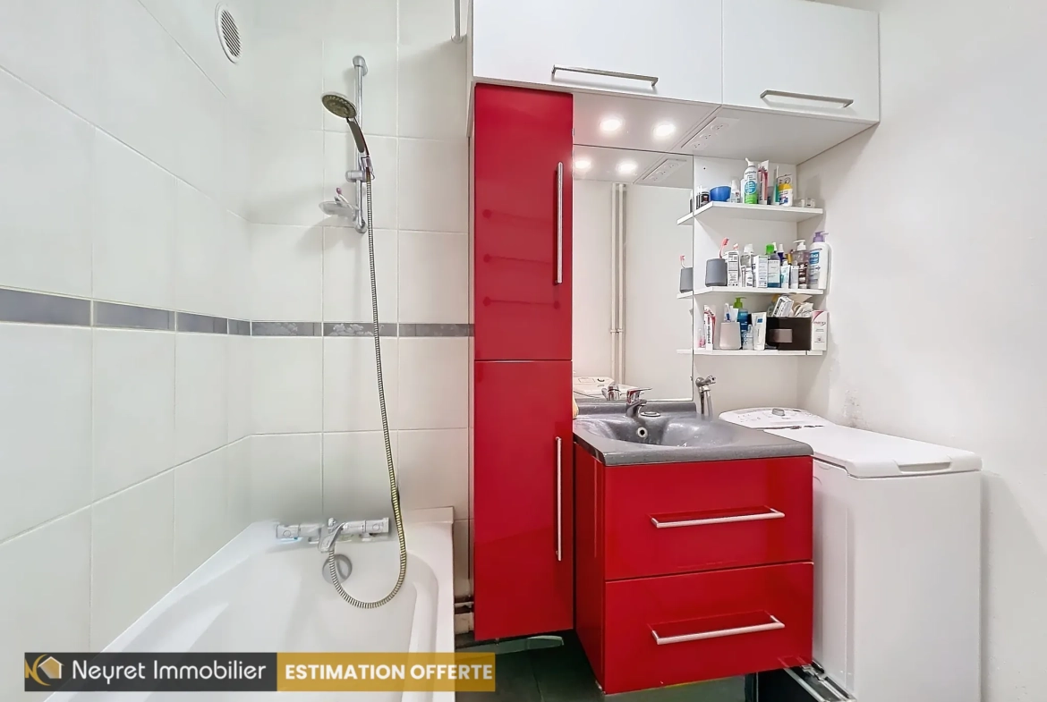 Vente d’un appartement T4 en parfait état avec terrasse à Oullins Pierre Bénite 
