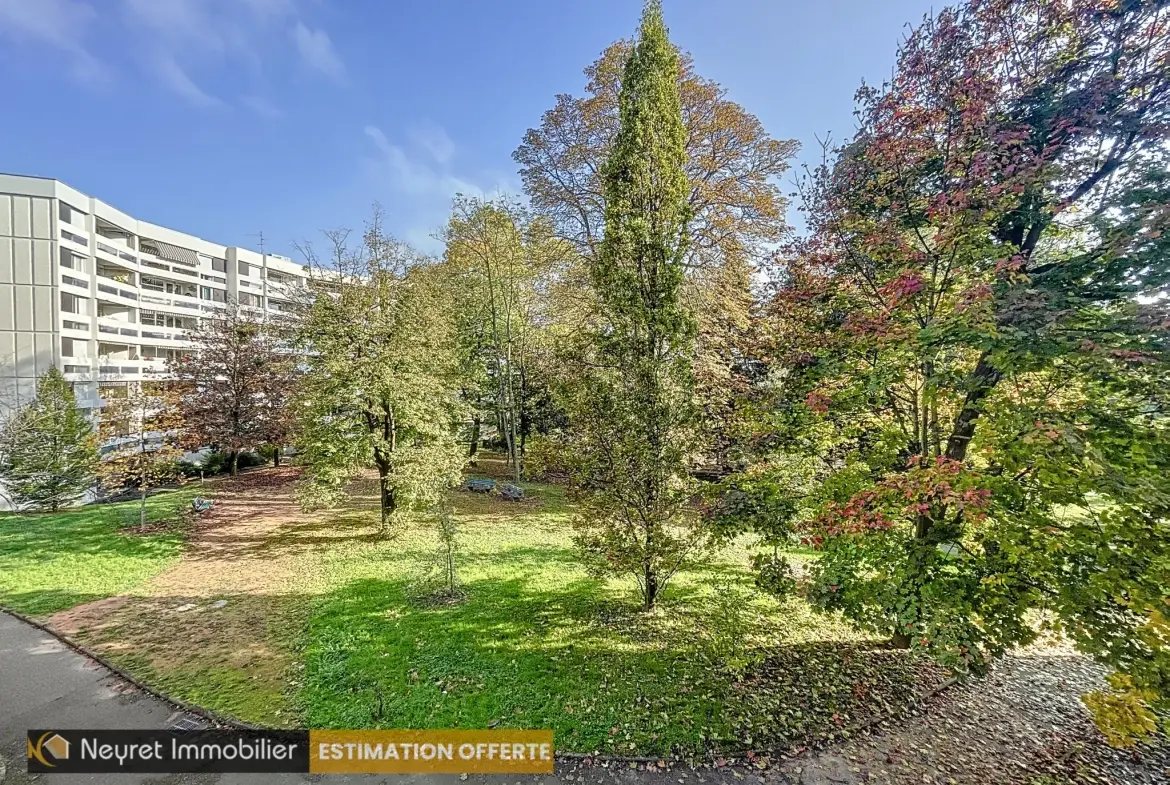 Vente d’un appartement T4 en parfait état avec terrasse à Oullins Pierre Bénite 