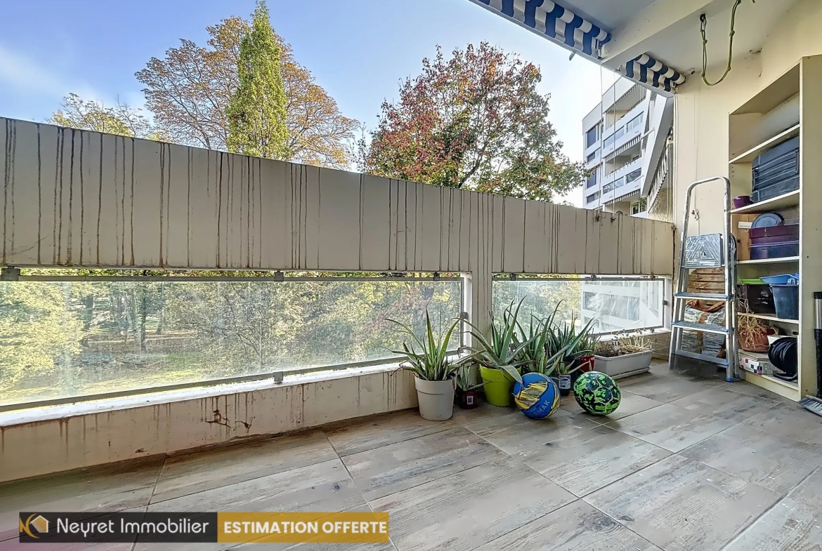 Vente d’un appartement T4 en parfait état avec terrasse à Oullins Pierre Bénite 