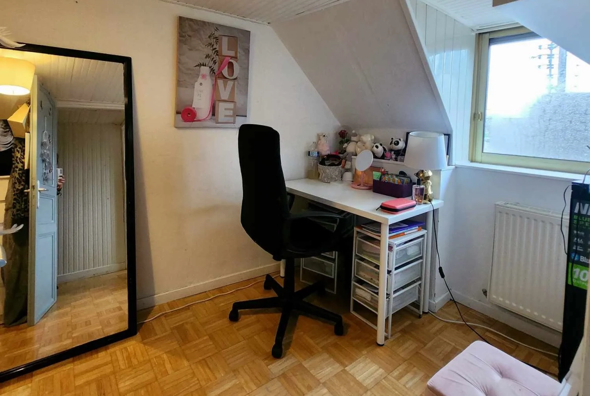 Maison à vendre à Pernes avec jardin, garage et potentiel de rénovation 
