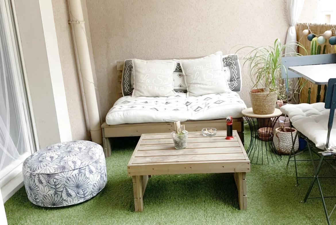Appartement T3 rénové avec terrasse et parking à Saint-André-de-Sangonis 